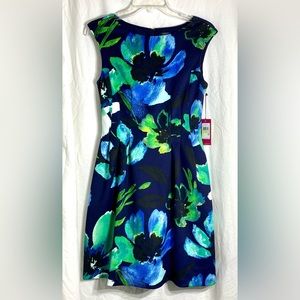 NWT Vince Camuto Blue Floral Print Dress size:4